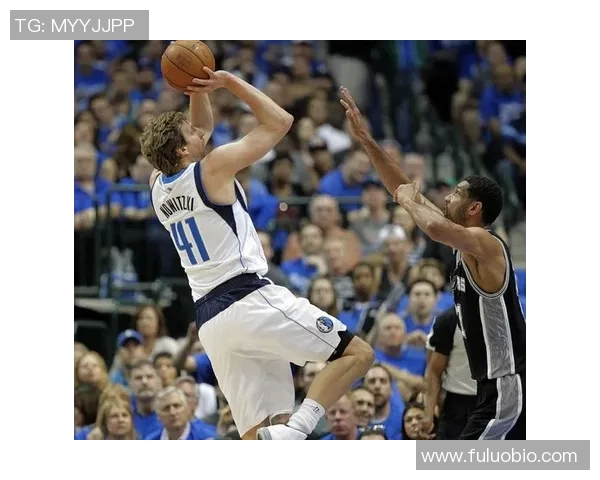 足球明星独特招牌动作集锦视频揭秘精彩瞬间与技巧分析